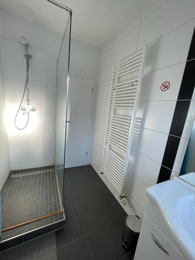 Schoene Zentrale Zimmer In Wilhelmshaven Apartment Exterior photo