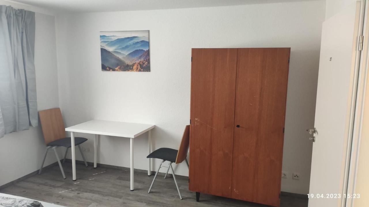 Schoene Zentrale Zimmer In Wilhelmshaven Apartment Exterior photo